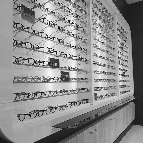 agencement vitrine opticien