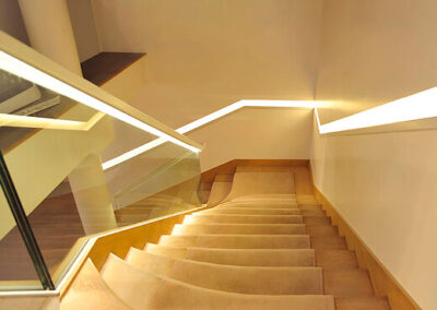 Agencement d'un escalier avec éclairage intégré