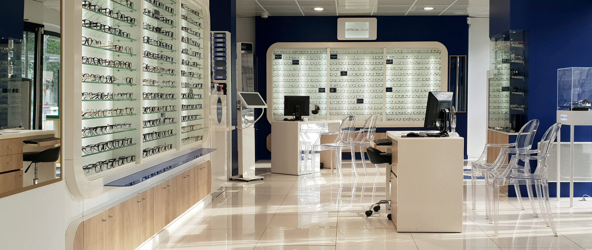 Agencement sur mesure d'un opticien